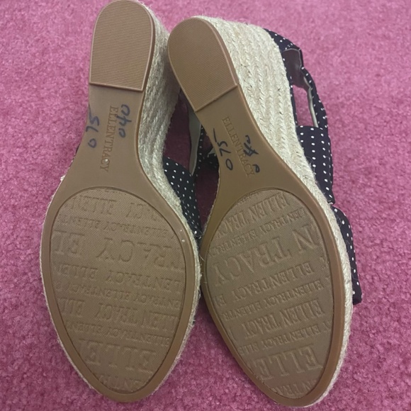 Ellen Tracy Polka-dot, Open-toed Platform Sandal -- Size 7.5 - Picture 4 of 4